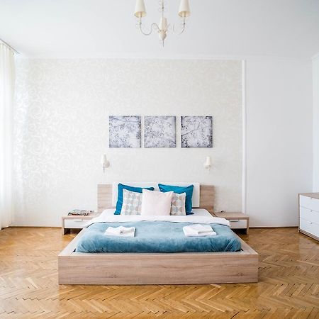 Nine Trees Apartment 布达佩斯 外观 照片